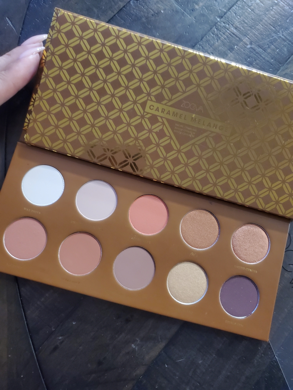 ZOEVA Eyeshadow Palette — Cream, Peach, Gold, Brown, Plum
